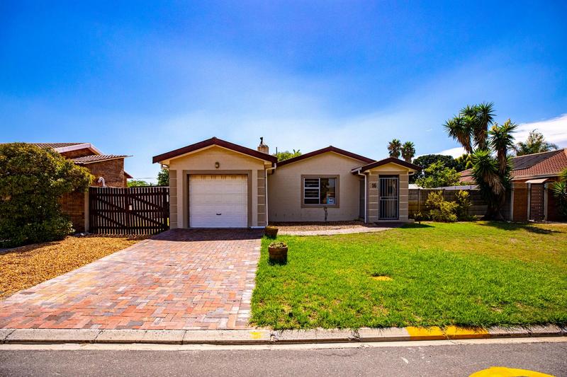 3 Bedroom Property for Sale in Protea Heights Western Cape